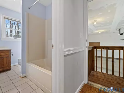 Bath - 54 Bunker Blvd, Palmyra, VA 22963 photo 3 of 5