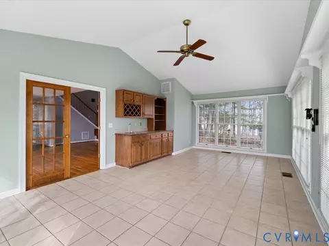 Living - 54 Bunker Blvd, Palmyra, VA 22963 photo 6 of 8