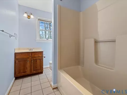 Bath - 54 Bunker Blvd, Palmyra, VA 22963 photo 1 of 5