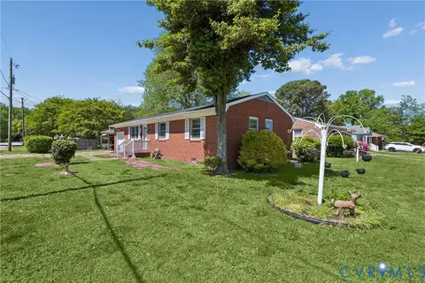 Exterior - 803 Belfast Ave, Hampton, VA 23661 photo 2 of 7
