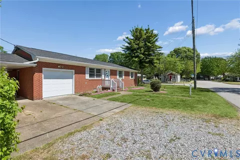 Exterior - 803 Belfast Ave, Hampton, VA 23661 photo 4 of 7