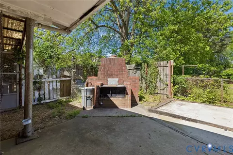 Exterior - 803 Belfast Ave, Hampton, VA 23661 photo 7 of 7