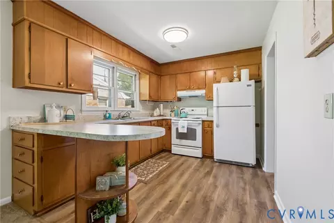 Kitchen - 803 Belfast Ave, Hampton, VA 23661 photo 1 of 3