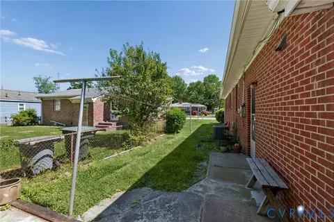 Exterior - 803 Belfast Ave, Hampton, VA 23661 photo 5 of 7