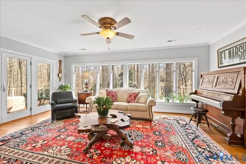 Living - 2911 Vistapoint Rd, Midlothian, VA 23113 photo 5 of 8