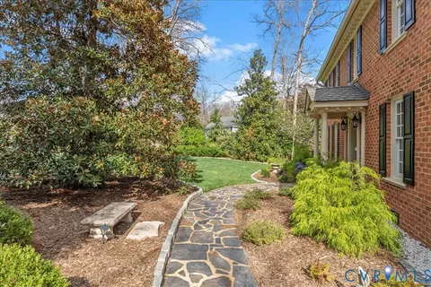 Exterior - 2911 Vistapoint Rd, Midlothian, VA 23113 photo 16 of 19