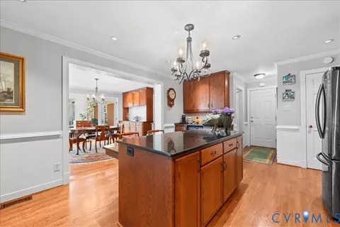 Kitchen - 2911 Vistapoint Rd, Midlothian, VA 23113 photo 5 of 7