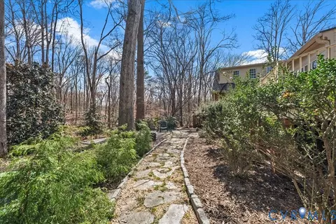 Exterior - 2911 Vistapoint Rd, Midlothian, VA 23113 photo 11 of 19