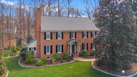 Exterior - 2911 Vistapoint Rd, Midlothian, VA 23113 photo 4 of 19
