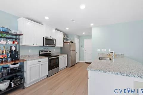 7911 Honeybee Ct, Hopewell, VA 23860