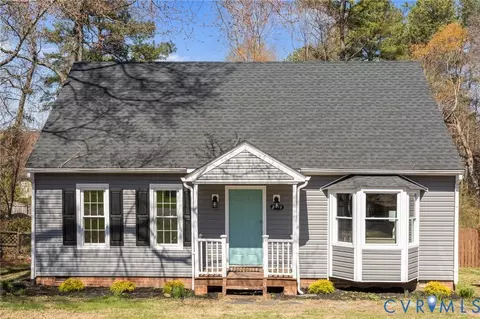 2613 Mcmanaway Dr, Midlothian, VA 23112