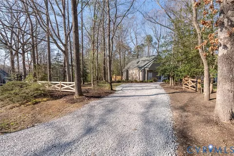 8603 Eastwood Ct, North Chesterfield, VA 23236