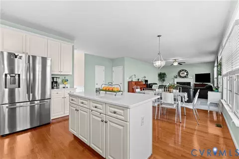 Kitchen - 700 Heth Pl, Midlothian, VA 23114 photo 5 of 5