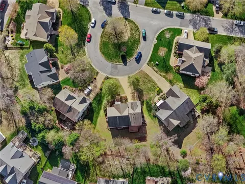 View/Area - 700 Heth Pl, Midlothian, VA 23114 photo 2 of 9
