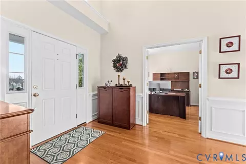Entry Way - 700 Heth Pl, Midlothian, VA 23114 photo 5 of 8