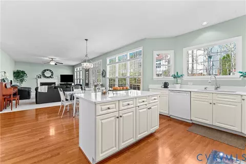 Kitchen - 700 Heth Pl, Midlothian, VA 23114 photo 2 of 5