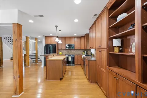Kitchen - 2611 Wicklow Loop, North Chesterfield, VA 23236 photo 2 of 2