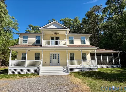 275 Grannys Bar Rd, Hague, VA 22469