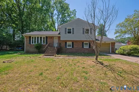 1205 Yacht Basin Dr, Colonial Heights, VA 23834