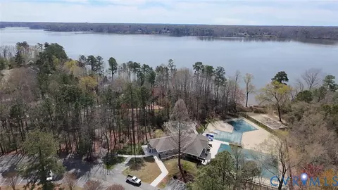 View/Area - 3209 Fox Chase Rd, Midlothian, VA 23112 photo 8 of 12