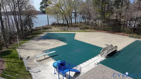 Exterior - 3209 Fox Chase Rd, Midlothian, VA 23112 photo 24 of 25