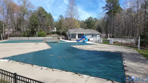 Exterior - 3209 Fox Chase Rd, Midlothian, VA 23112 photo 23 of 25