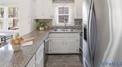 Kitchen - 3209 Fox Chase Rd, Midlothian, VA 23112 photo 2 of 6