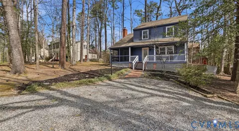 Exterior - 3209 Fox Chase Rd, Midlothian, VA 23112 photo 20 of 25
