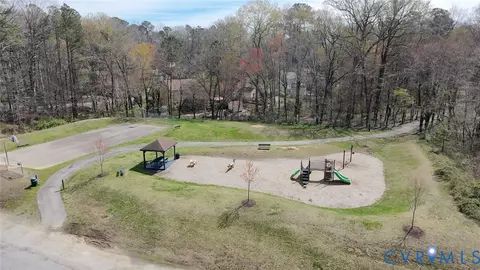 View/Area - 3209 Fox Chase Rd, Midlothian, VA 23112 photo 11 of 12