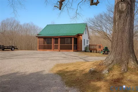 373 Chinquapin Rd, Prospect, VA 23960