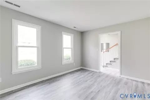 Living - 501 Rustic Dr, Carson, VA 23830 photo 2 of 5