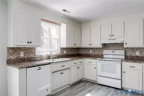 Kitchen - 501 Rustic Dr, Carson, VA 23830 photo 3 of 3