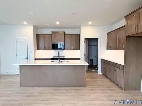 6724 Oasis Breeze Ln, Midlothian, VA 23112 photo 2