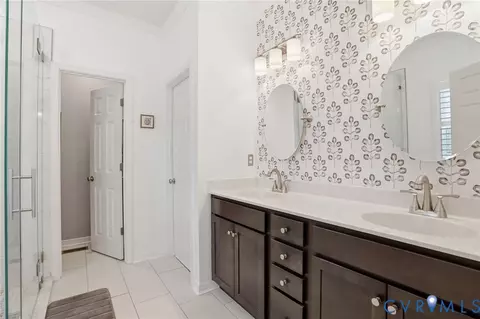 Bath - 8907 Lavenham Loop, Midlothian, VA 23112 photo 1 of 3