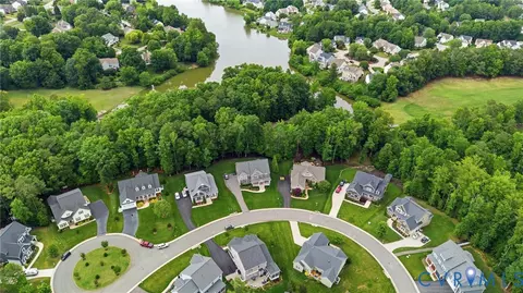 View/Area - 8907 Lavenham Loop, Midlothian, VA 23112 photo 7 of 8