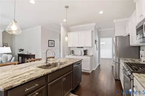 Kitchen - 8907 Lavenham Loop, Midlothian, VA 23112 photo 3 of 5