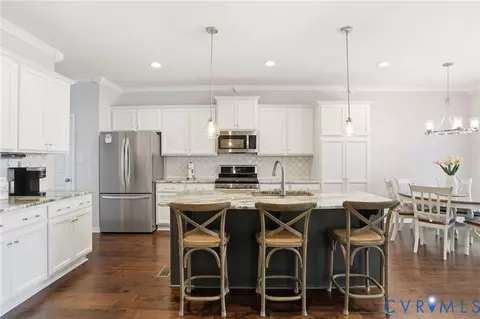 Kitchen - 8907 Lavenham Loop, Midlothian, VA 23112 photo 2 of 5