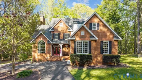 1952 Huguenot Hundred Dr, Midlothian, VA 23113