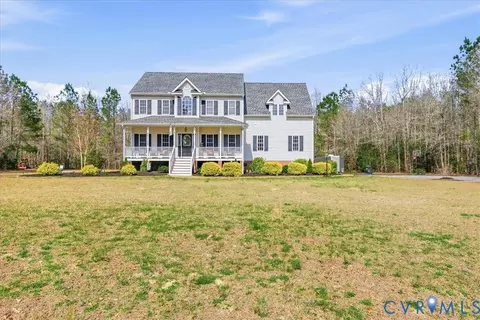 3670 Willow Creek Dr, Disputanta, VA 23842