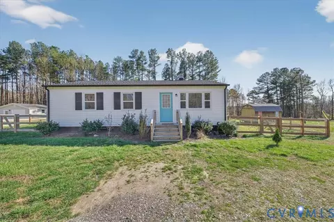 10521 Thompkins Ln, Amelia Court House, VA 23002