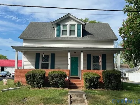 1515 Lee St, West Point, VA 23181