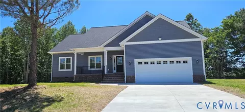 216 Millstone Way, Warsaw, VA 22572