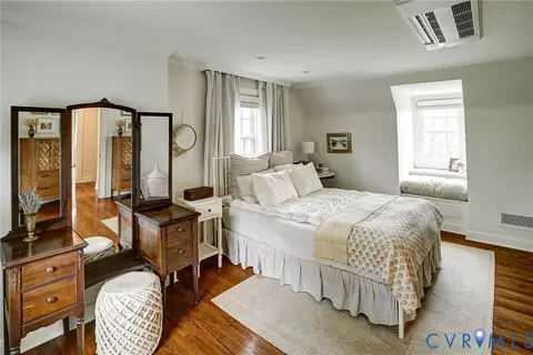 Bedroom - 4213 Patterson Ave, Richmond, VA 23221 photo 7 of 9