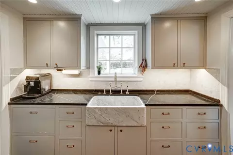 Kitchen - 4213 Patterson Ave, Richmond, VA 23221 photo 2 of 4