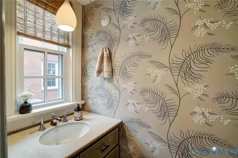 Bath - 4213 Patterson Ave, Richmond, VA 23221 photo 1 of 3
