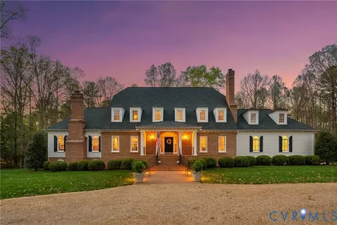 8000 Toms Dr, Mechanicsville, VA 23116