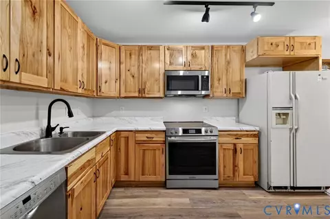 4725 E Grey Fox Cir, Gum Spring, VA 23065 photo 11