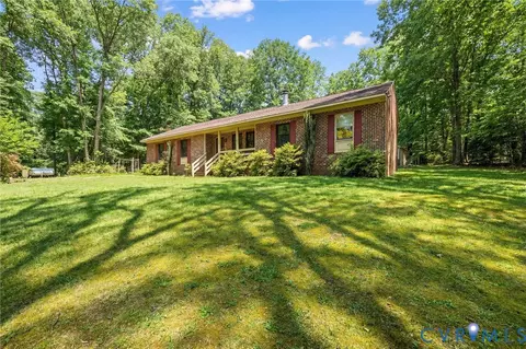 4725 E Grey Fox Cir, Gum Spring, VA 23065 photo 6
