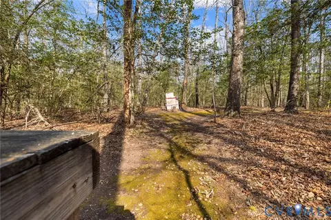 4725 E Grey Fox Cir, Gum Spring, VA 23065 photo 30