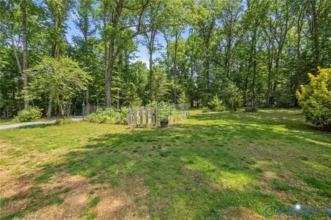 4725 E Grey Fox Cir, Gum Spring, VA 23065 photo 26